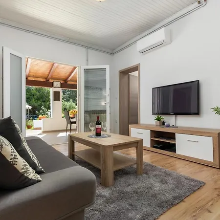 Elita Apartment *