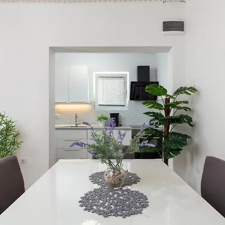 Elita Apartment *