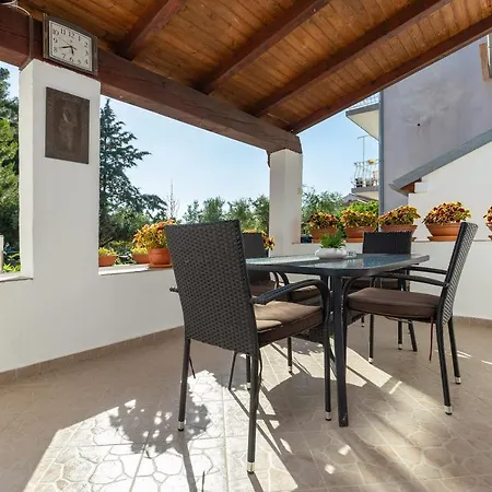 Διαμέρισμα Elita Ρόβινι